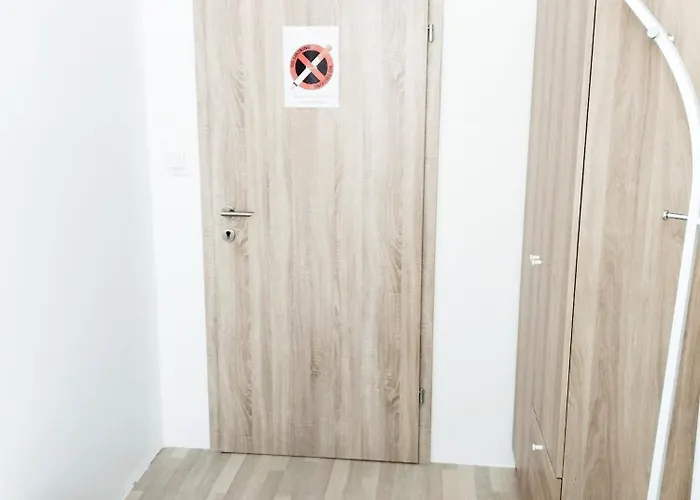 Favorit-rooms , Direkt Metro Connection U1 To Centralstation-airport And City-center * Відень