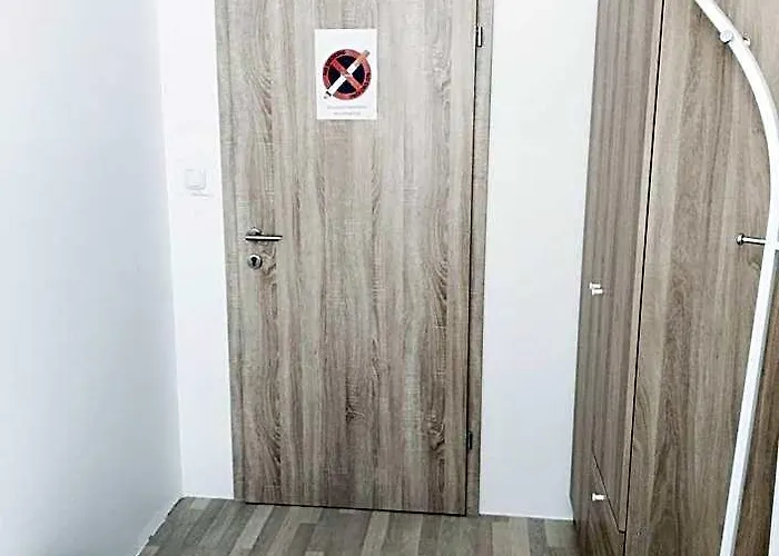 Favorit-rooms , Direkt Metro Connection U1 To Centralstation-airport And City-center * Відень